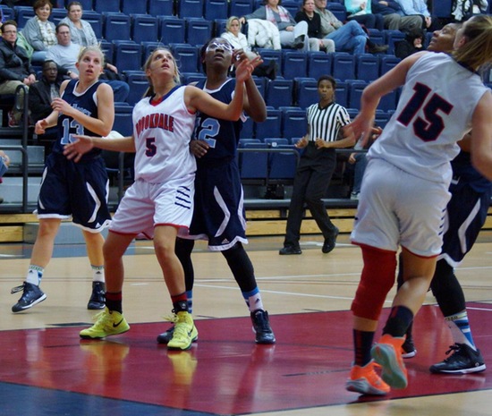 Women's Basketball Edged By Middlesex County College In GSAC Match-Up