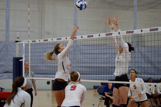Women's Volleyball Outlasts Rowan Roadrunners In Five Thrilling Sets